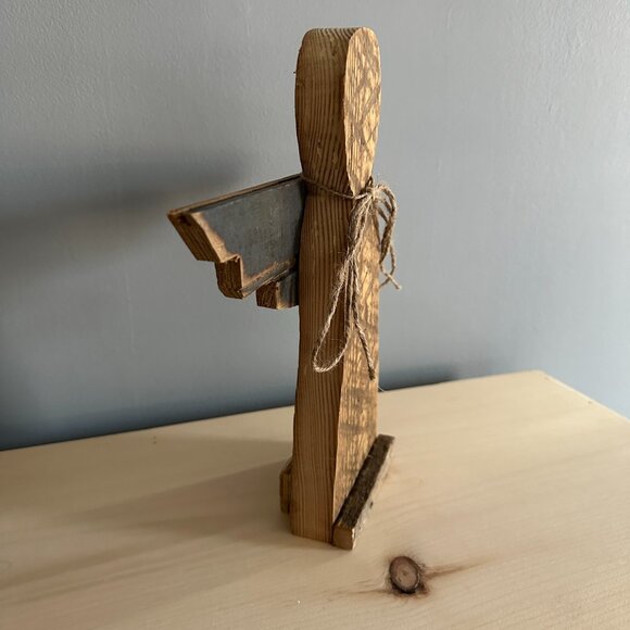 Overton Iron Works | Reclaimed Barnwood Angel | Handmade South Carolina - Picture 7 of 7